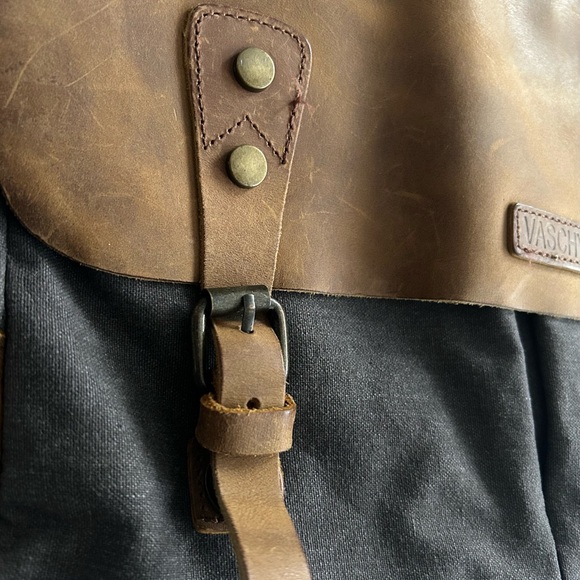 VASCHY CommuniCarry Messenger Bag - Picture 14 of 16